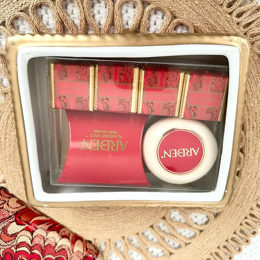 Elizabeth Arden Red Ceramic Plumberry Spice NOS Trinket Box Soaps Beads Set